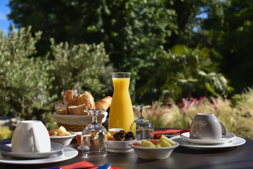 Le Clos Du Bois Joli Hotel 3*